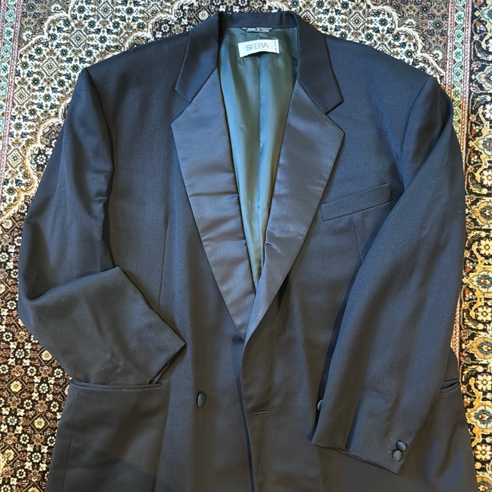 Classic Italian made men’s tuxedo suit 100% wool Italian size 52